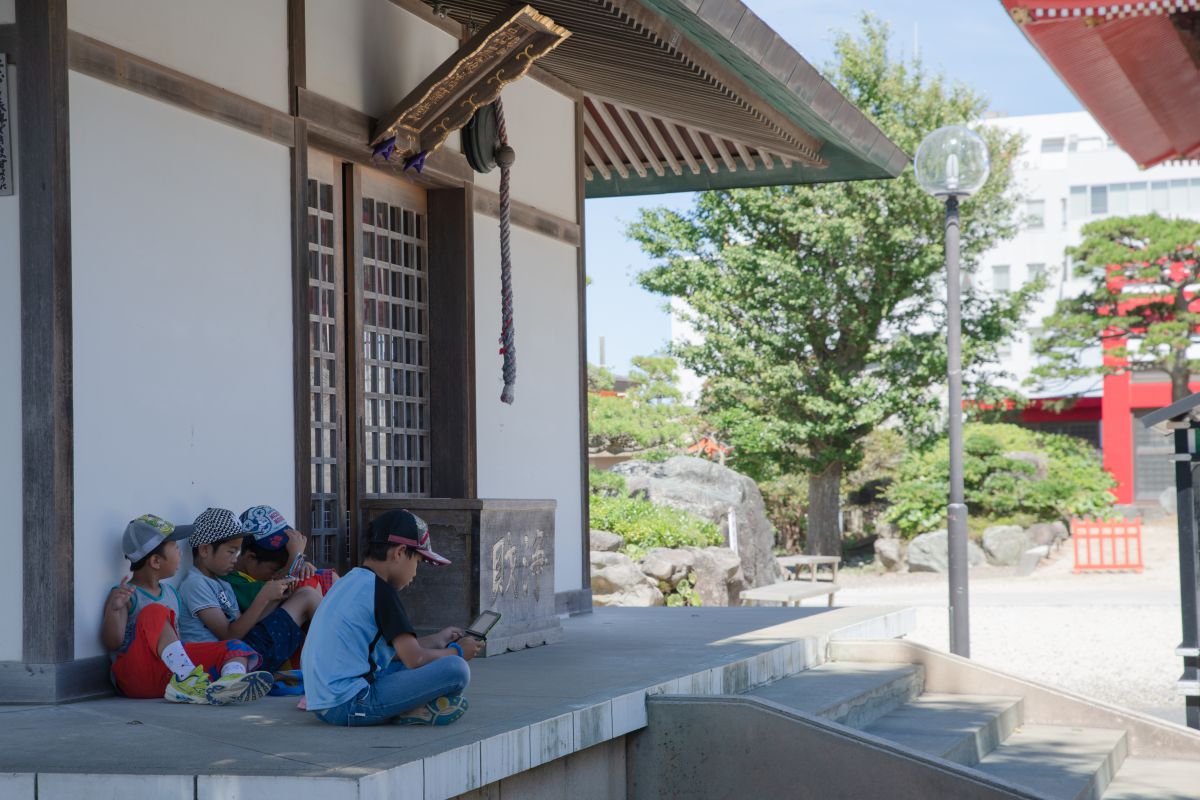 子供の遊び場 街並み 建物 神社 寺 教会 Ganref