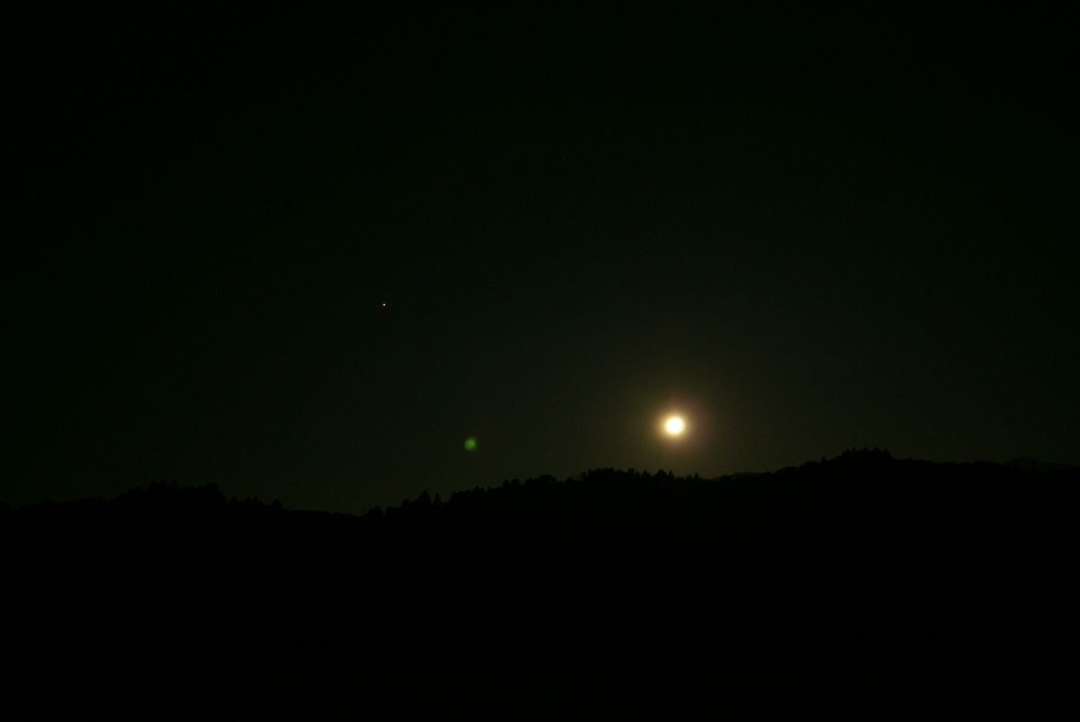 月と火星と火の玉 自然 風景 宇宙 天体 Ganref