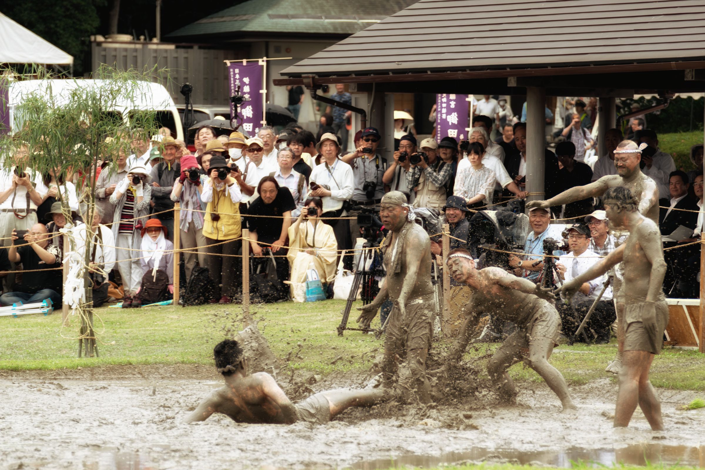 裸　泥 LYCRAファンの部屋 - 2NT