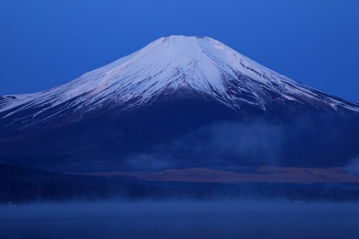 富士山写真 「雄揮の大地」 富士山の雄姿 | GANREF