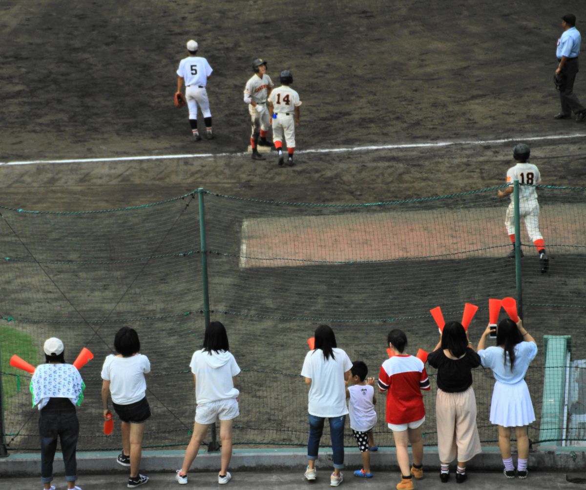 黄色い声援 人物 学生 Ganref