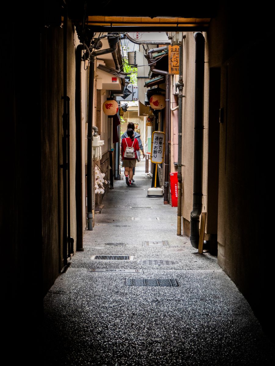 先斗町路地裏 街並み 建物 街並み Ganref