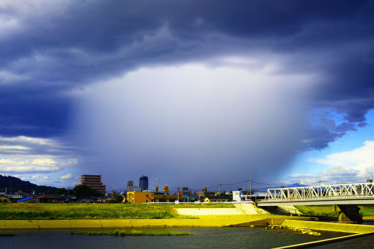 今そこにゲリラ豪雨 自然 風景 空 雲 Ganref 今そこにゲリラ豪雨 自然 風景 空 雲 Ganref
