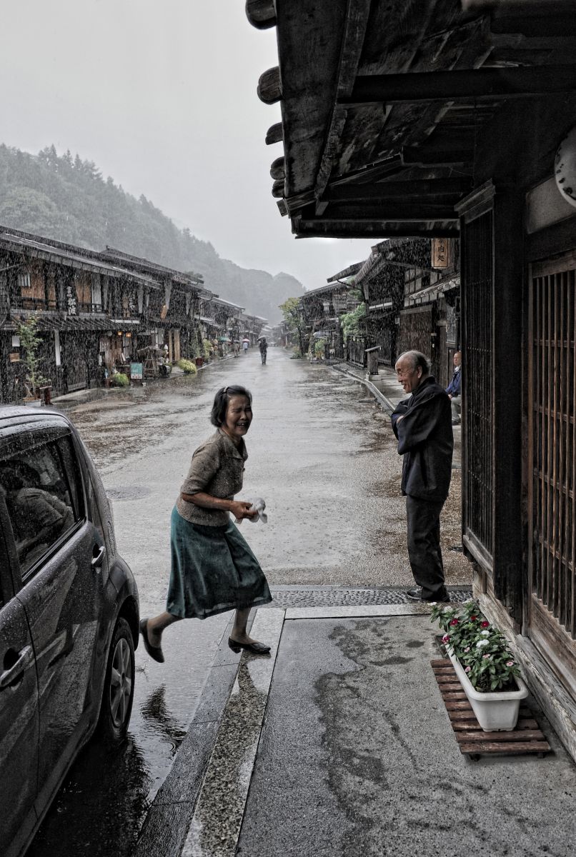 雨の木曽 奈良井宿 街並み 建物 街並み Ganref