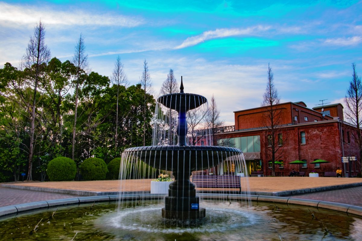 噴水のある光景 街並み 建物 公園 Ganref