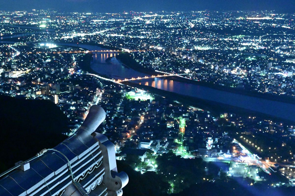 ✨夜景や風景の撮影に✨Nikon D3300✨ダブルレンズ✨手ぶれ補正付き NIKON Z 8 レビュー 手振れ補正の絶大なる効果！！＜夜景撮影に挑戦