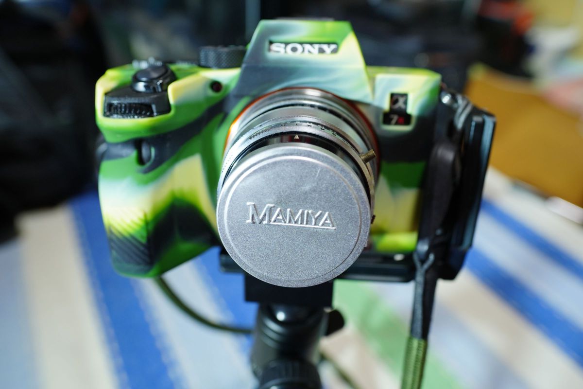 MAMIYA 35S から引き抜いたレンズ。MAMIYA-SEKOR T.2.8/4.8cm | GANREF