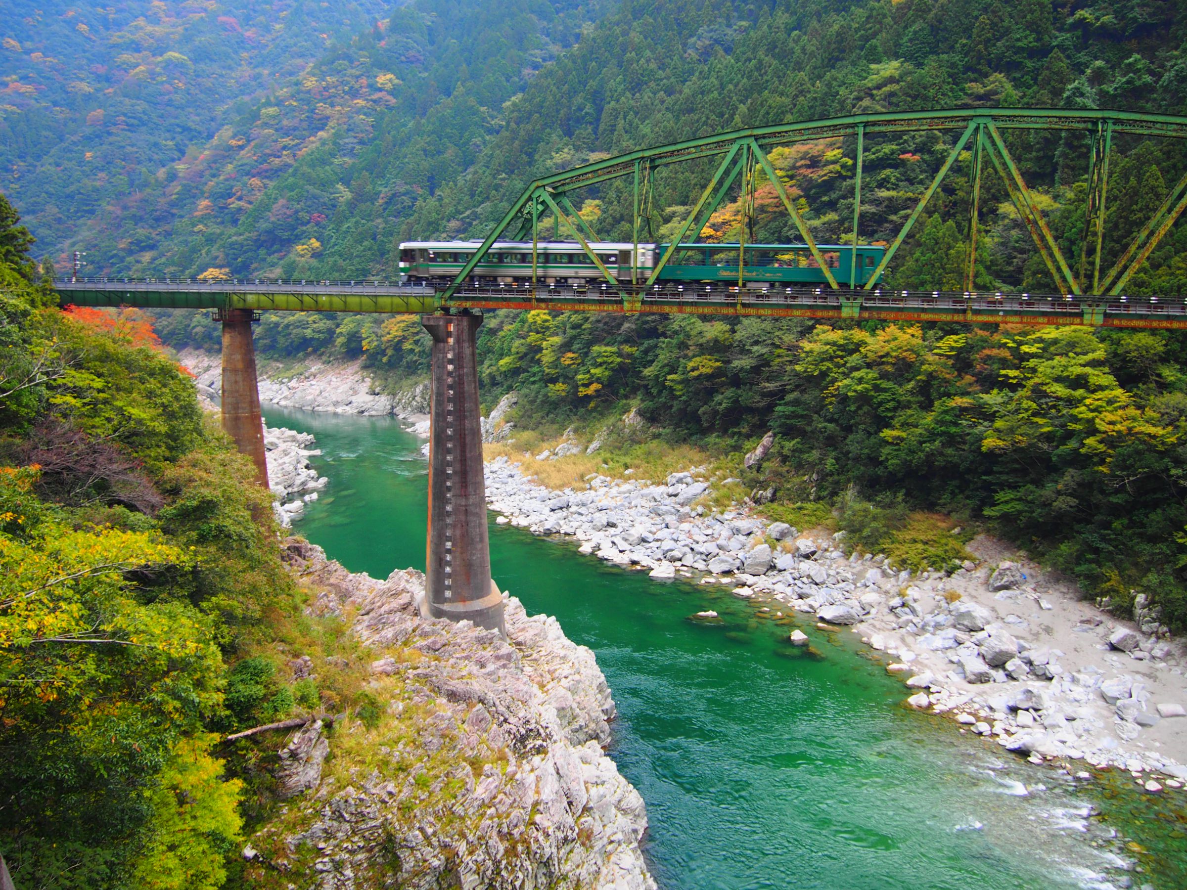大歩危トロッコ列車 | GANREF