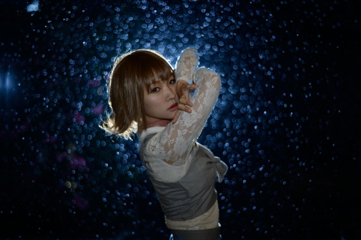 夜の雨2 人物 女性 Ganref