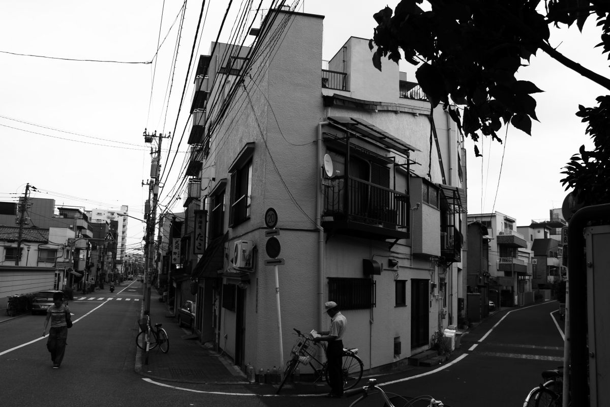 三叉路 街並み 建物 街並み Ganref
