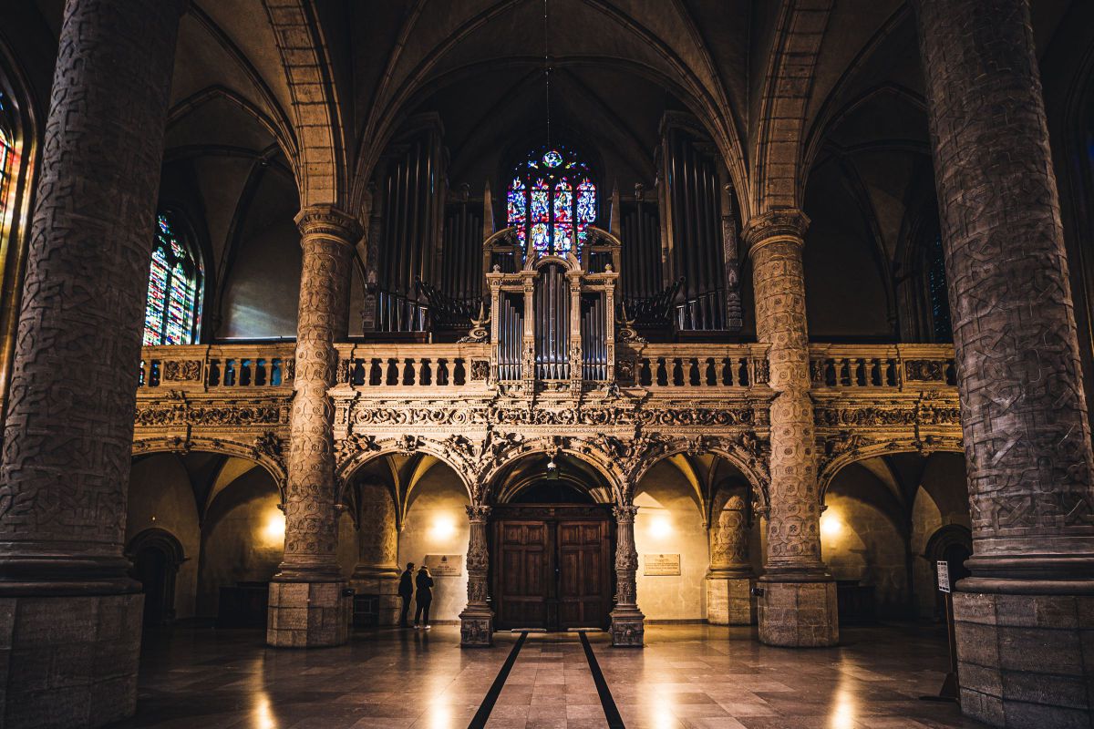 ルクセンブルクのノートルダム大聖堂にて 街並み 建物 神社 寺 教会 Ganref