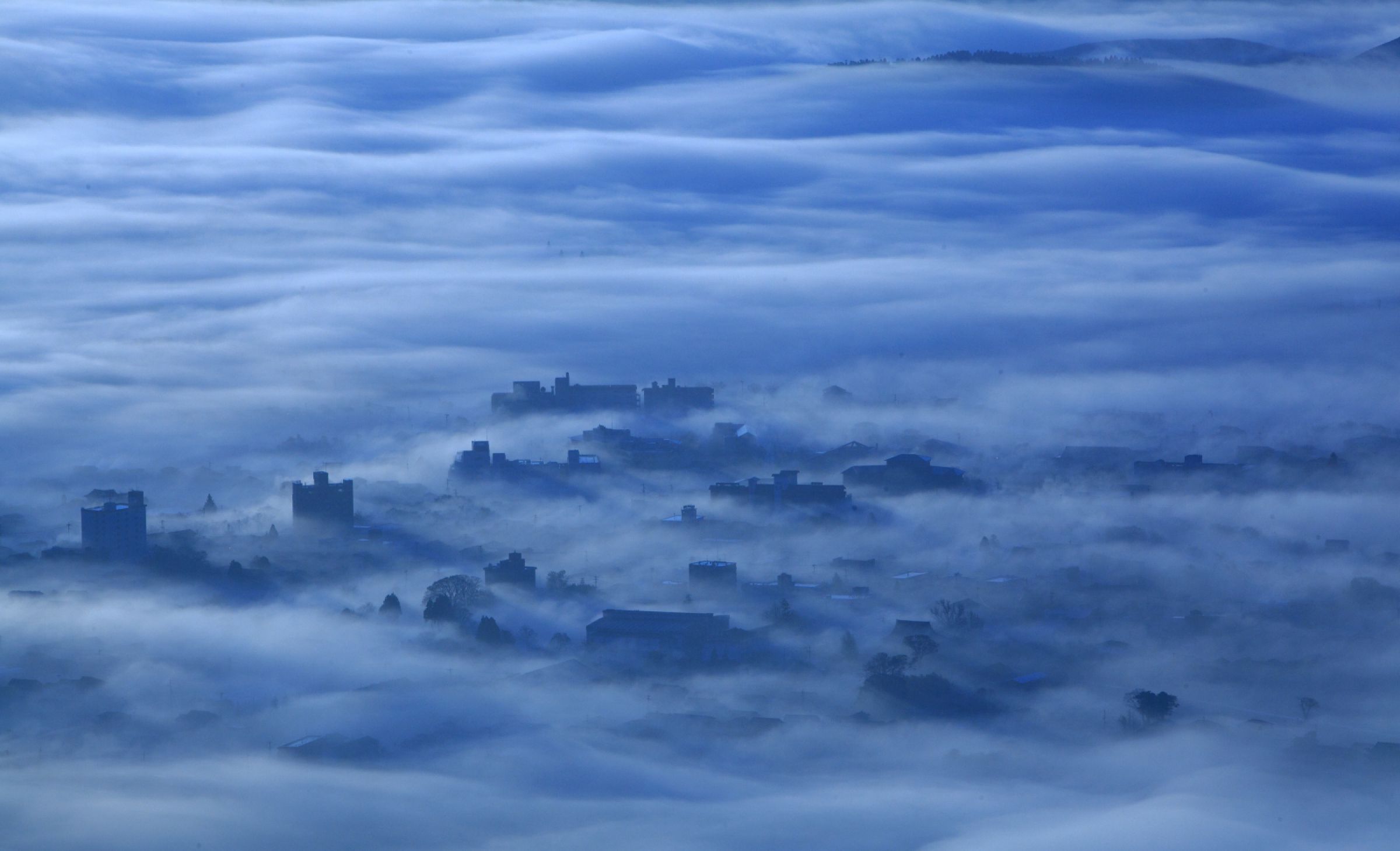 雲上の街 | GANREF