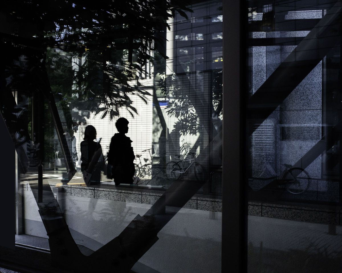 ガラス越しの景色 GANREF