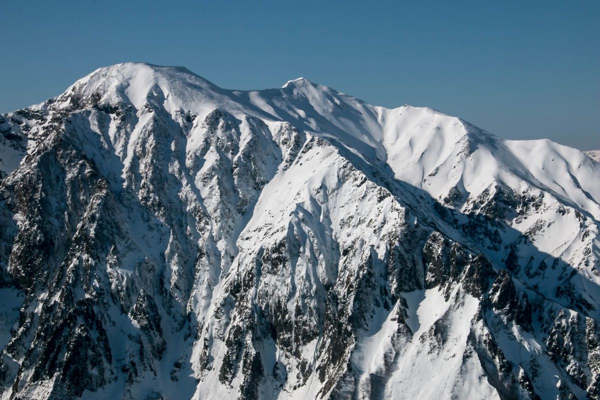 谷川 一ノ倉岳と一ノ倉尾根 自然 風景 山 Ganref