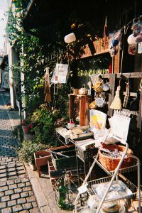 ふれふれ坊主 街並み 建物 店舗 Ganref