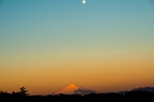 【少し訳あり】●朱色に染まる富士山●がんどうあつし自作ピエゾグラフ表面UVカット ○『金の太陽の朱色に染まる富士』がんどうあつし絵画油絵24K