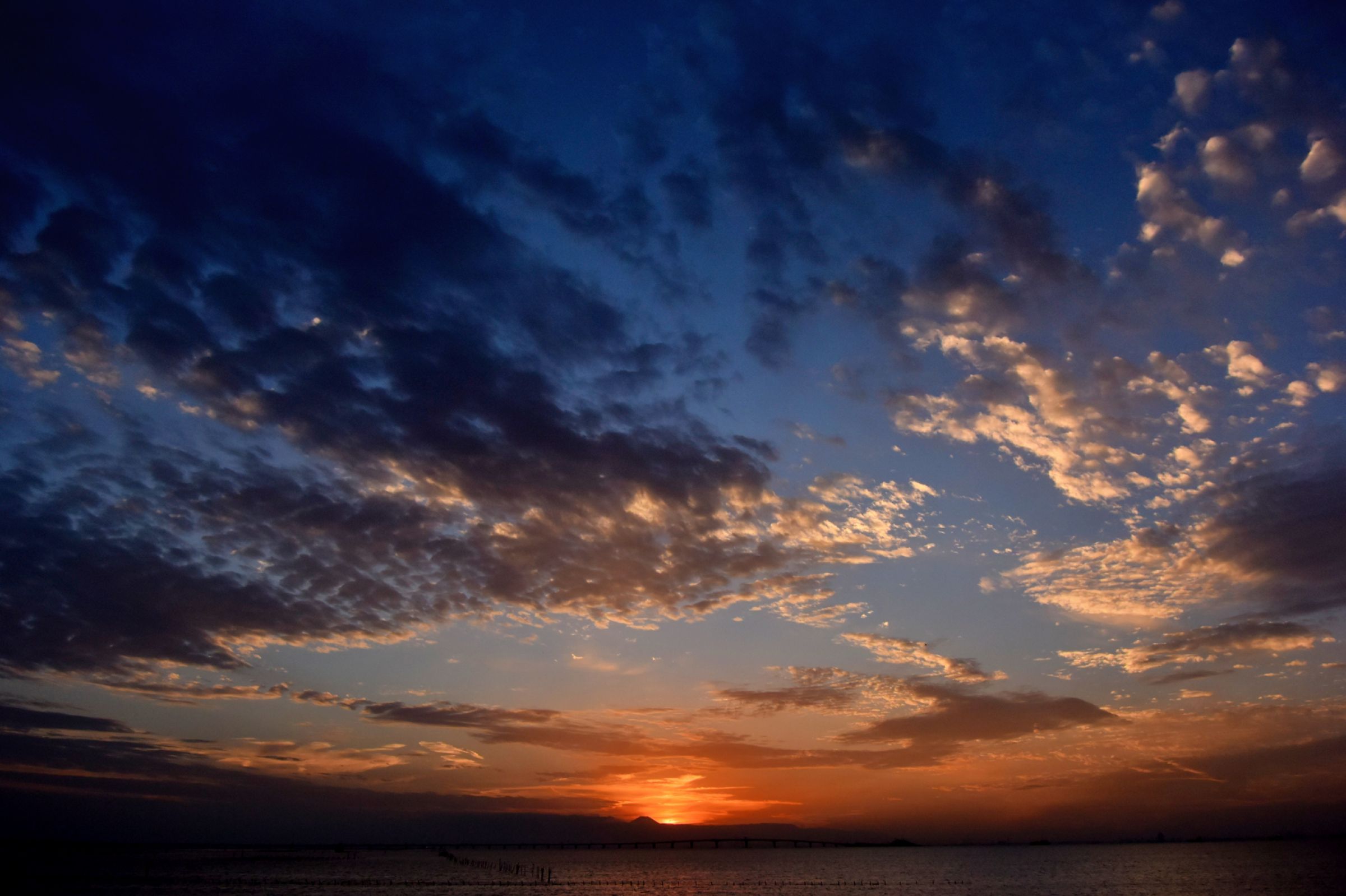 夕陽がきれい、空もきれい。 | GANREF