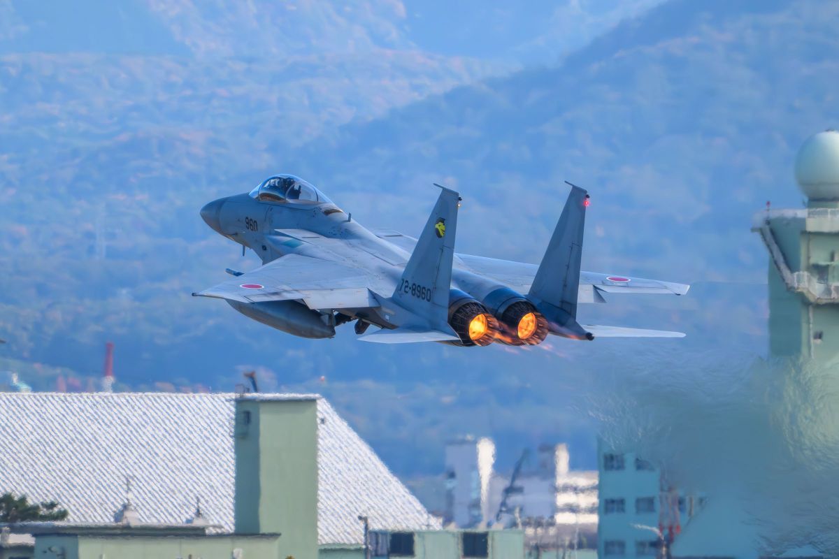 F-15 | GANREF