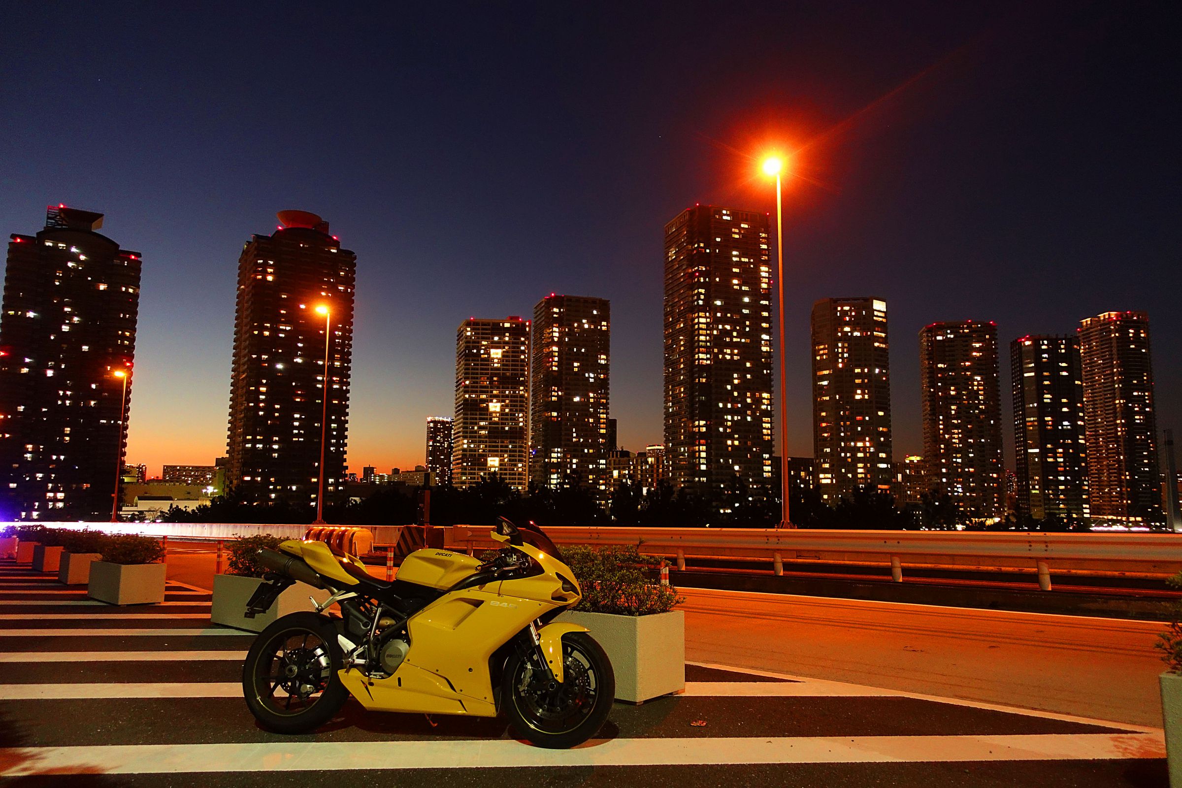 2016大晦日の首都高辰巳第1PA | GANREF