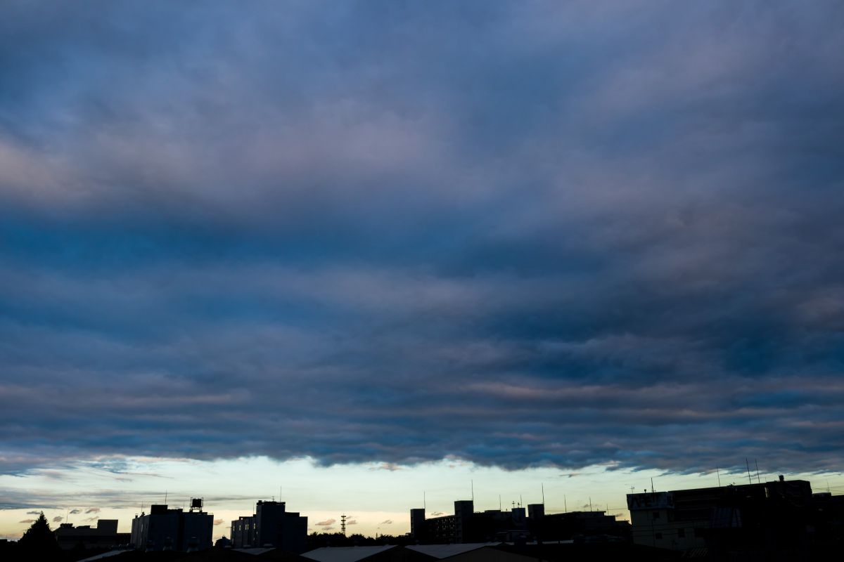 怪しい雲行き 自然 風景 空 雲 Ganref