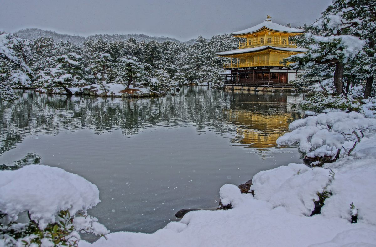 雪の金閣寺 絵画調 街並み 建物 神社 寺 教会 Ganref