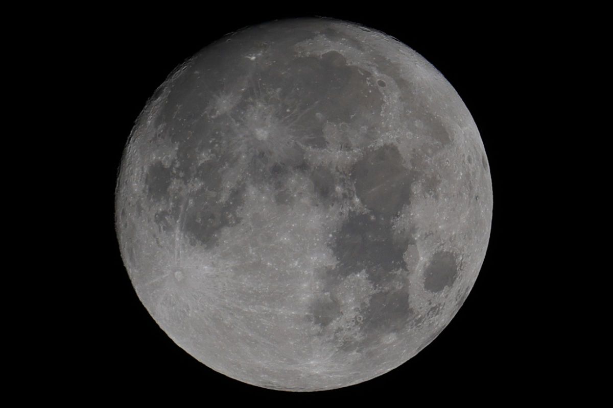 月齢13.7  自然・風景 ＞ 宇宙・天体  GANREF