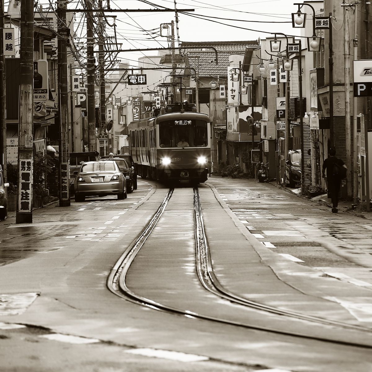 セピア色の路面 乗り物 交通 鉄道 駅 Ganref セピア色の路面 乗り物 交通 鉄道 駅 Ganref