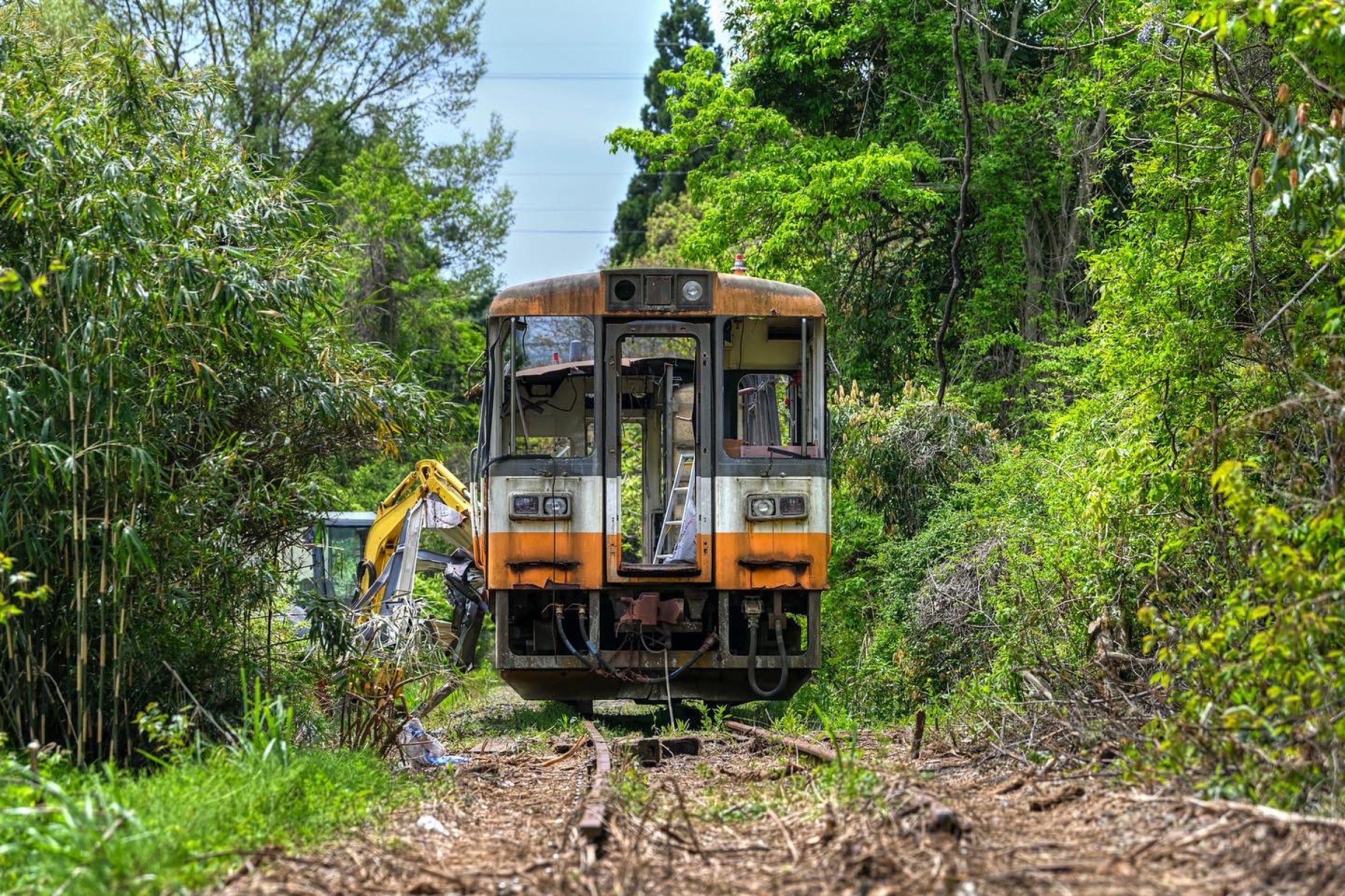電車　解体 のと鉄道NT123 解体 | GANREF