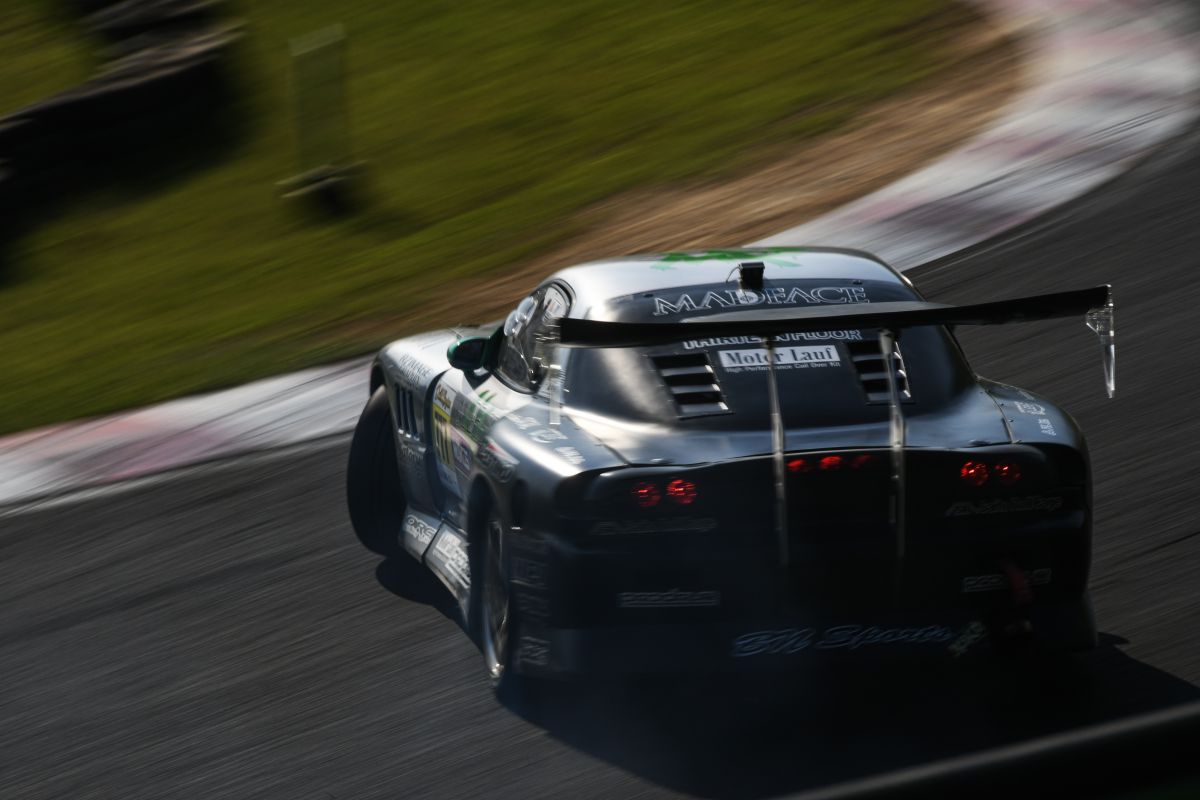 ドリフトの後ろ姿 乗り物 交通 車 Ganref