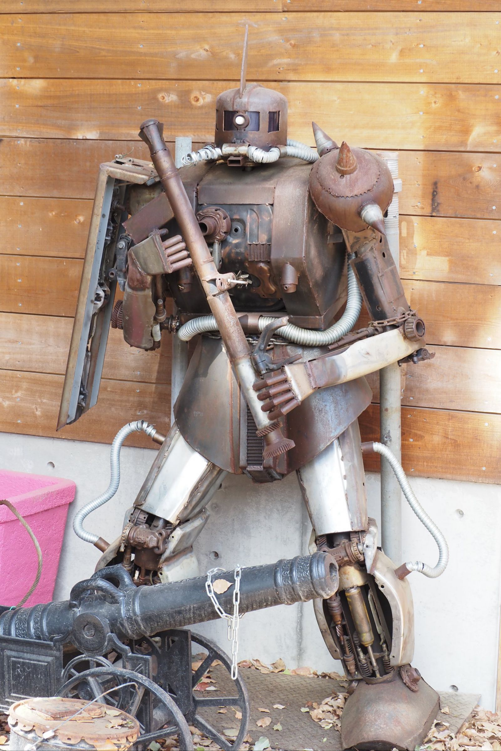 ザクとは違うのだよ、ザクとは! でもグフでもありません | GANREF