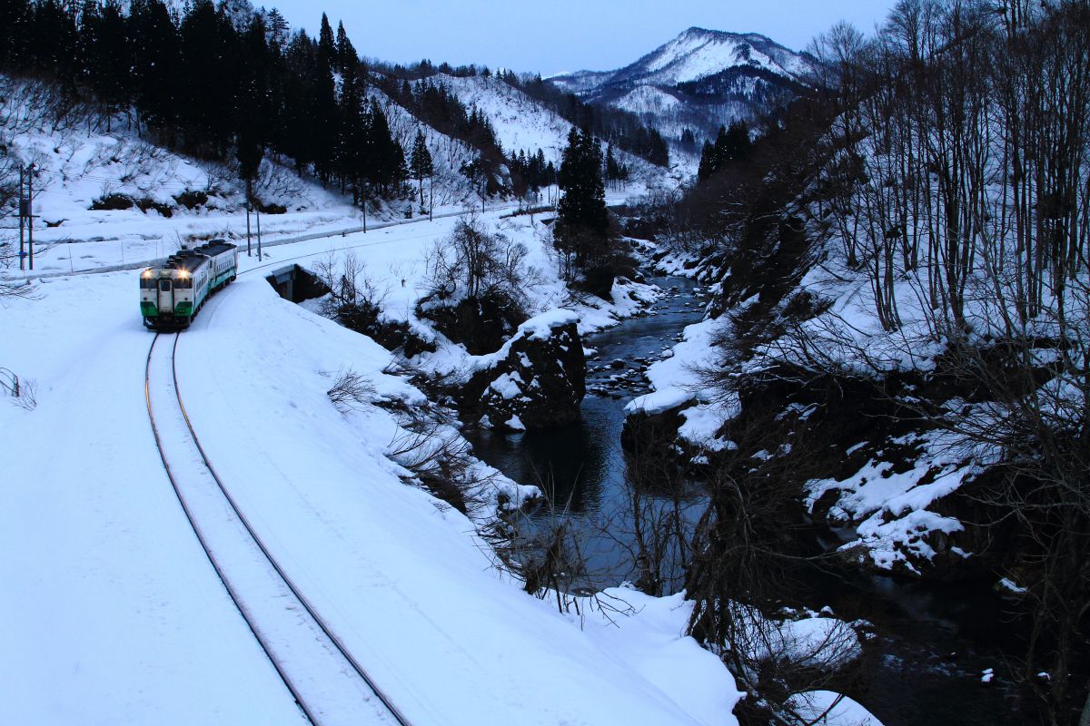 鉄道のある風景 鉄道のある風景: 日本縦断写真集 | 栗原 隆司 |本 | 通販 | Amazon