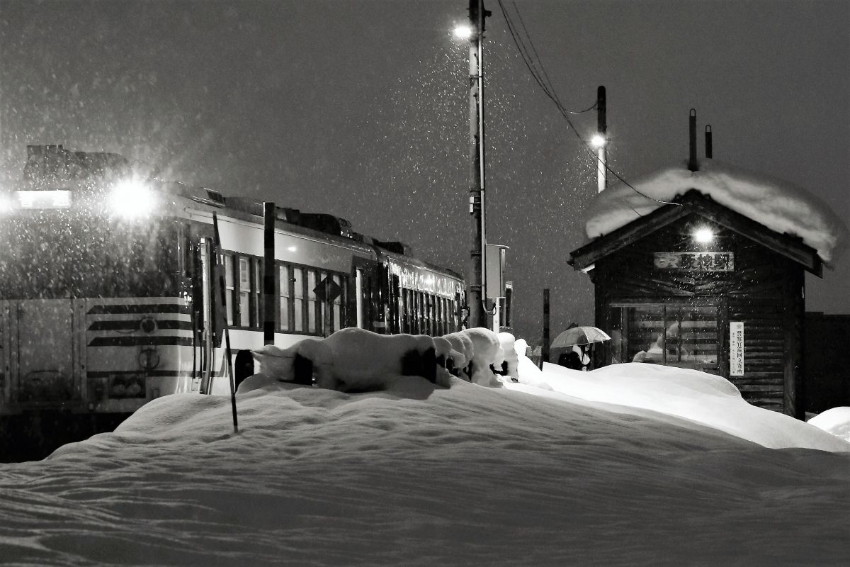 雪国の駅 乗り物 交通 鉄道 駅 Ganref