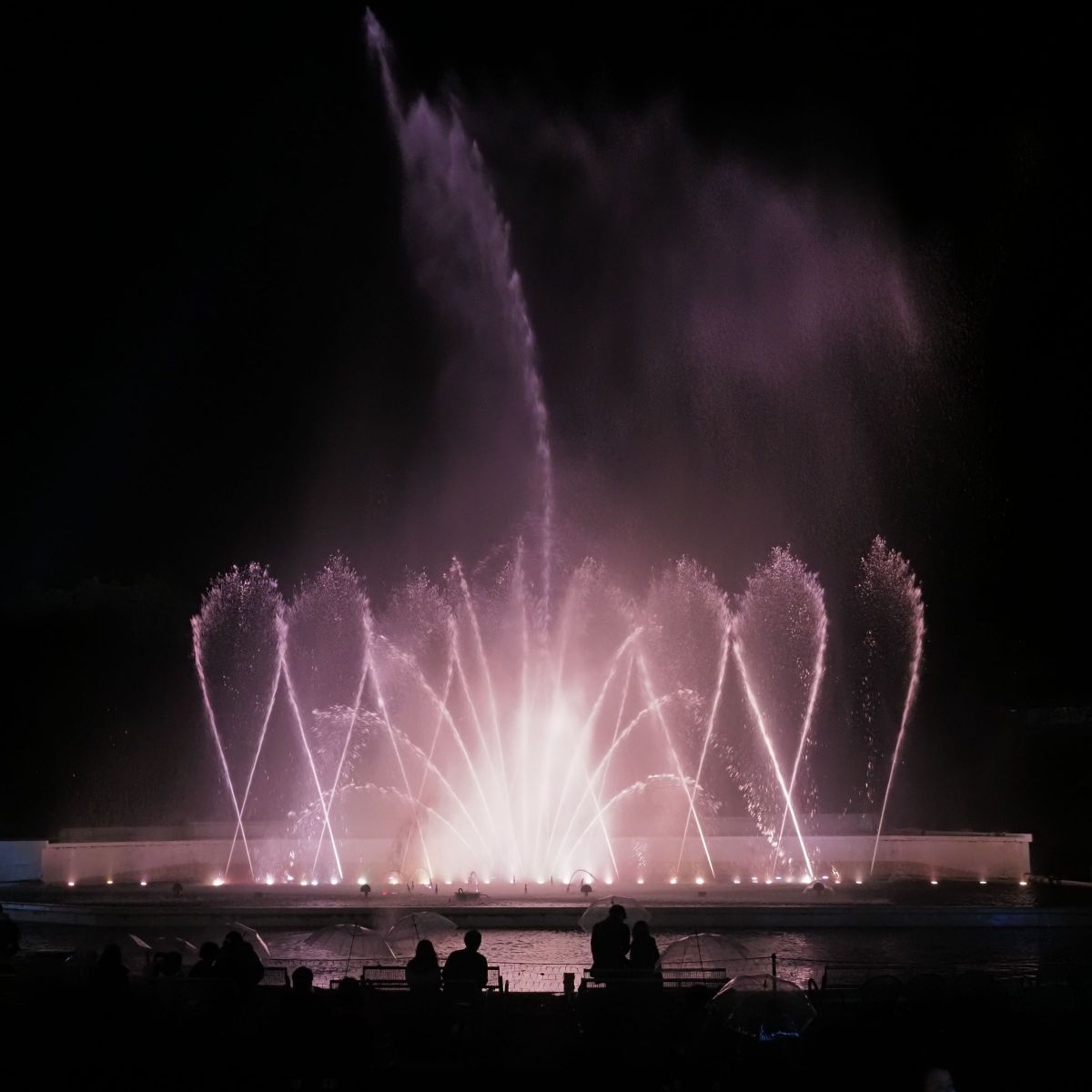Night shower | GANREF