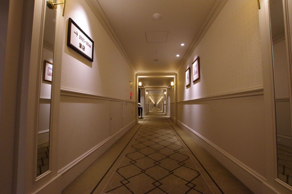 東京ステーションホテルの廊下 街並み 建物 その他 Ganref