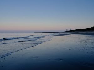 夜明けの海 | GANREF