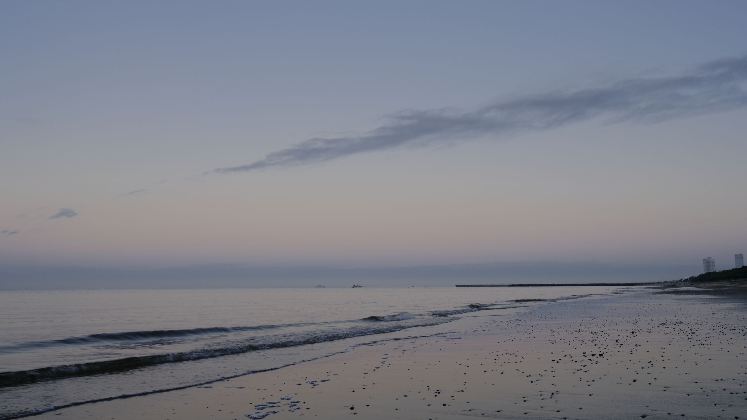 夜明けの浜辺 夜明けの浜辺 | GANREF