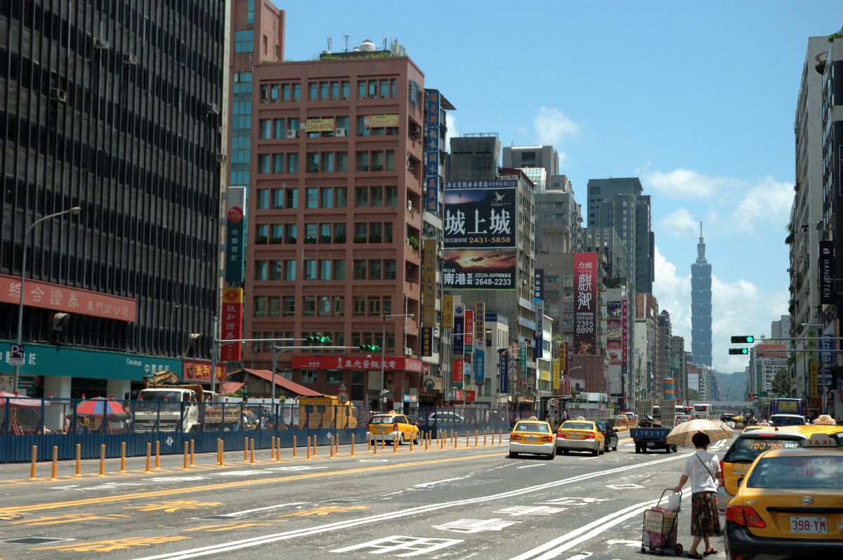 台湾の近代的街並み 街並み 建物 街並み Ganref