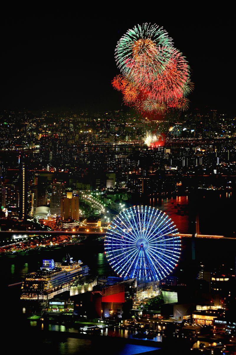 電気花火 街並み 建物 夜景 Ganref