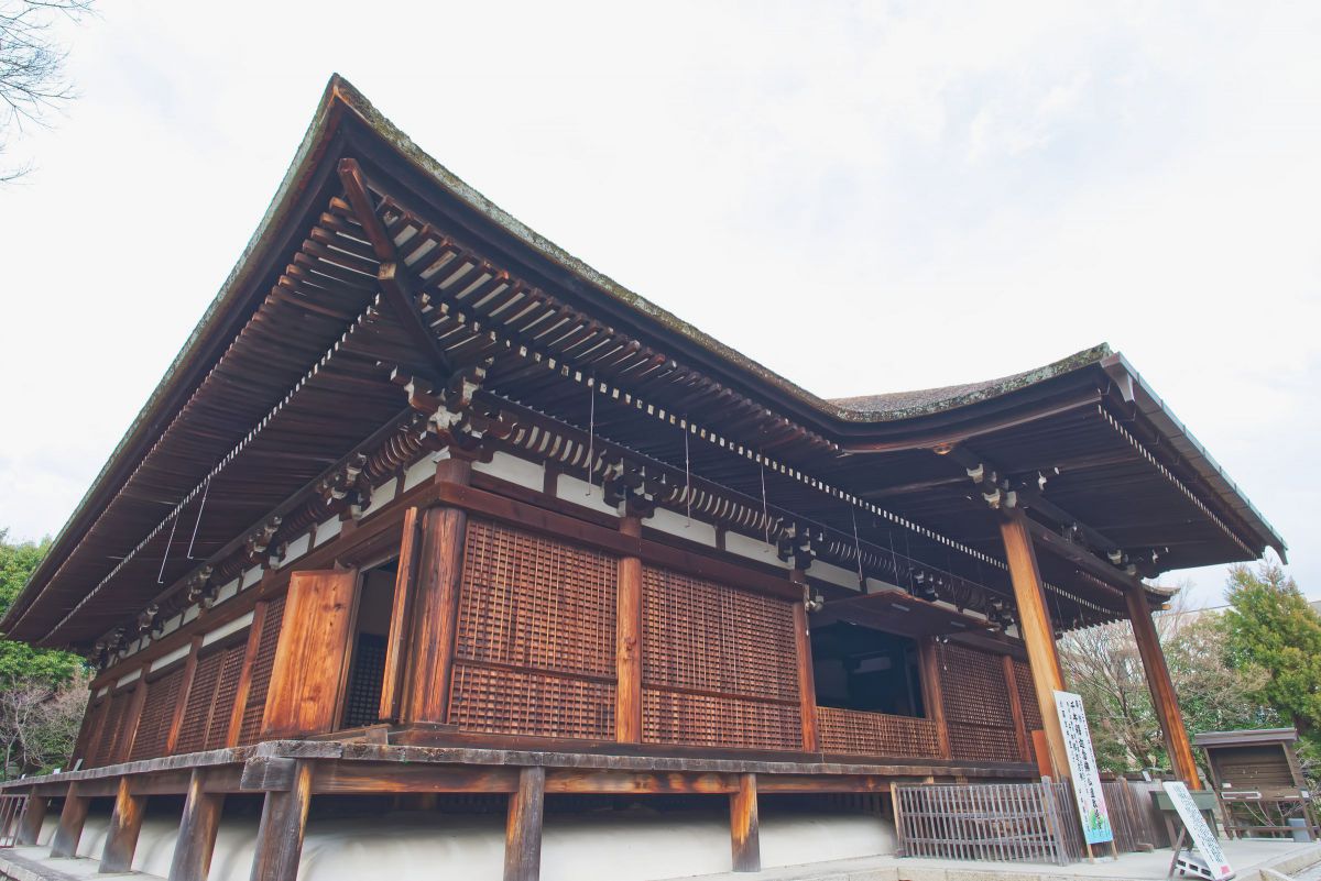 妻戸がこの位置に | GANREF