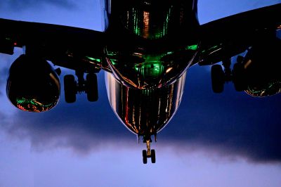 B737