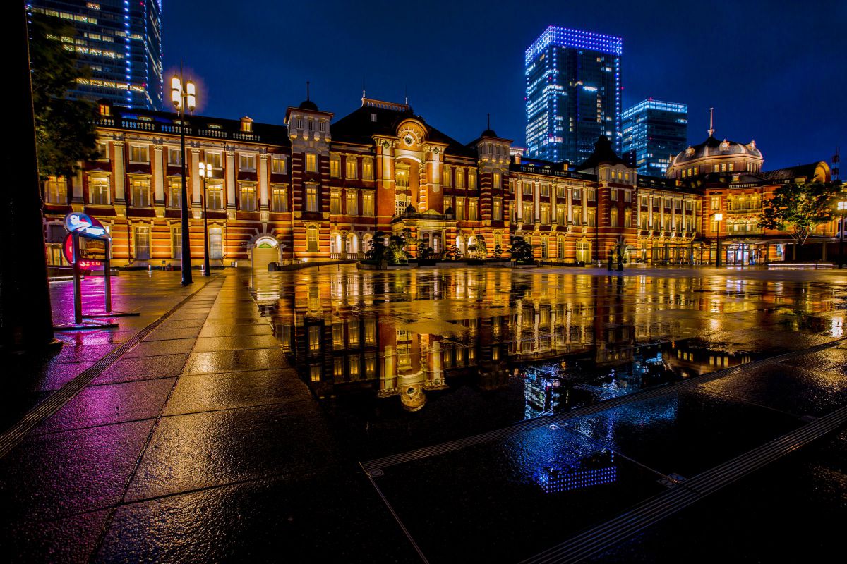 東京駅丸の内口 街並み 建物 夜景 Ganref