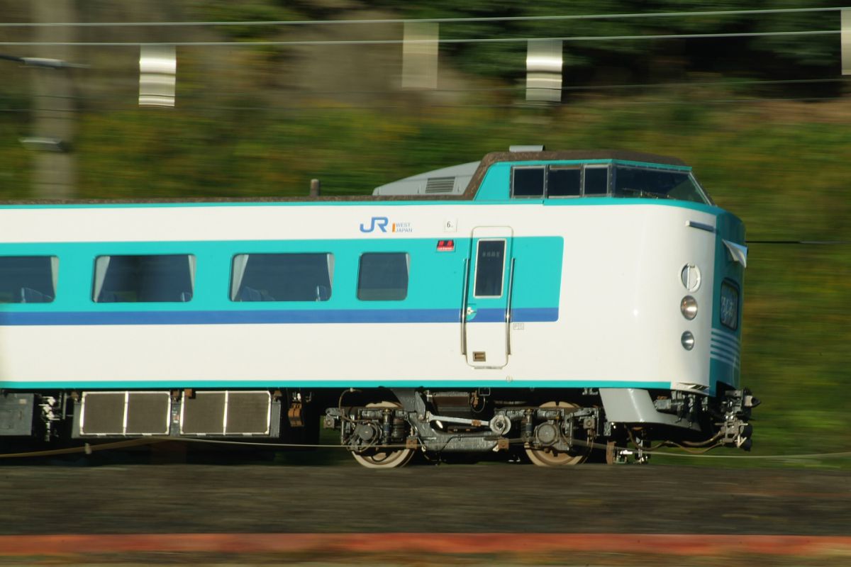 振子式特急の 醍醐味 乗り物 交通 鉄道 駅 Ganref
