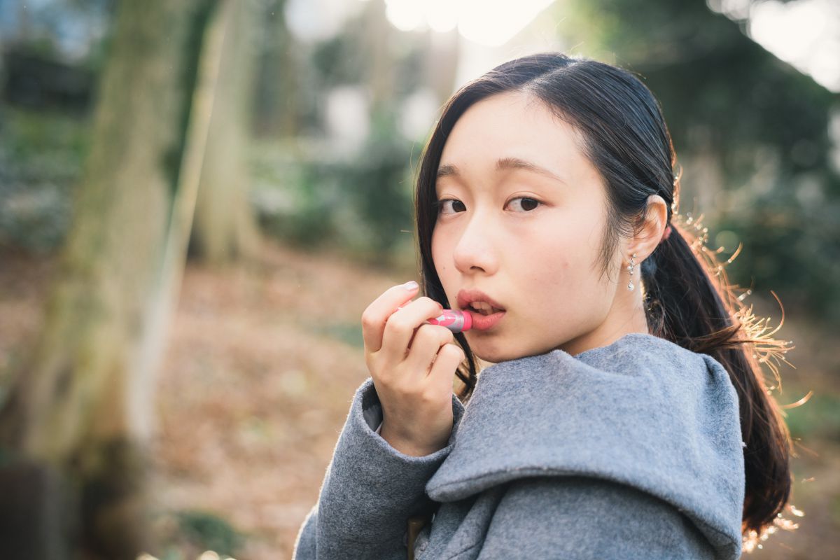 しぐさ 人物 女性 Ganref