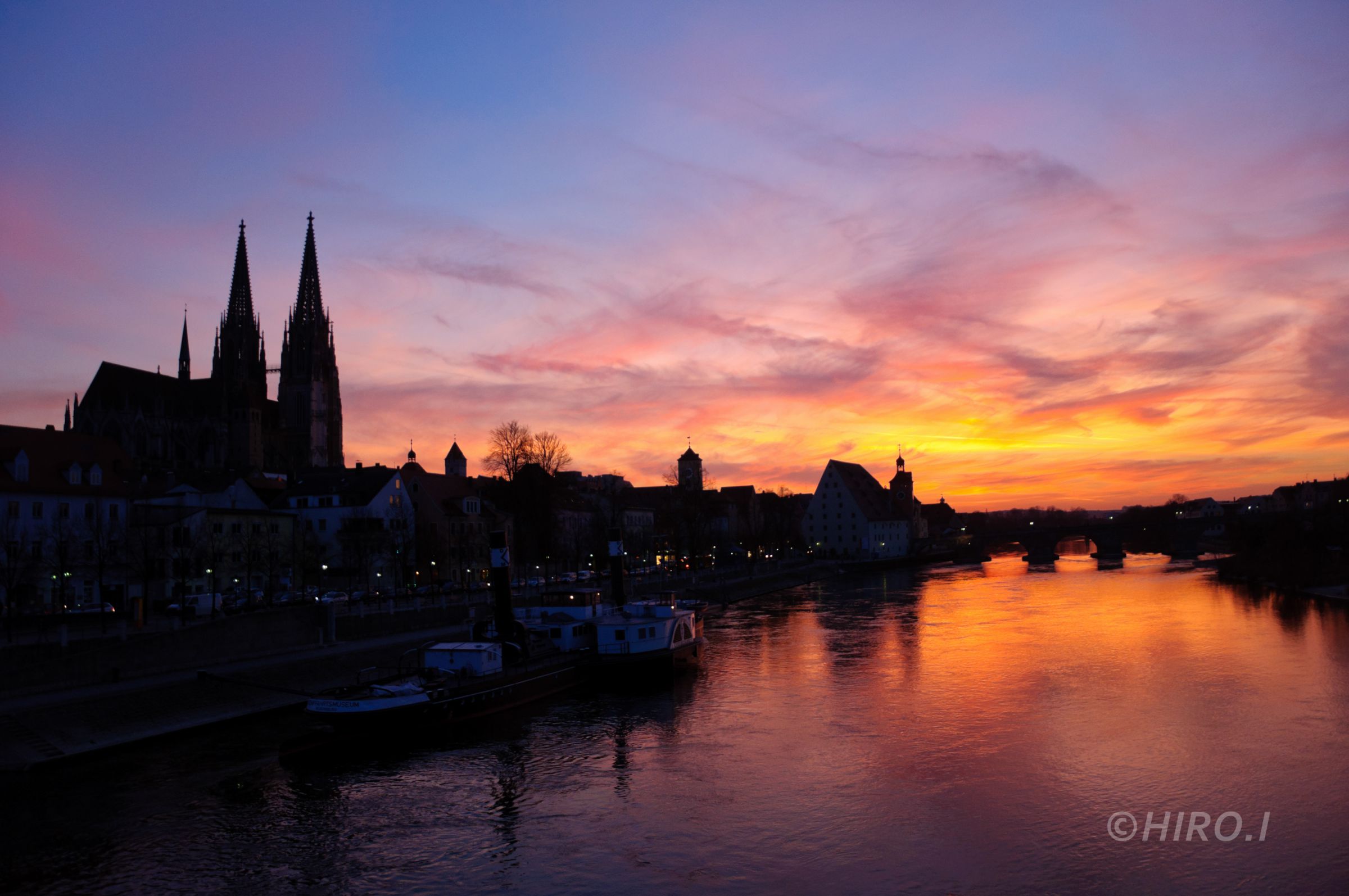 ドイツ レーゲンスブルクの夕焼け | GANREF