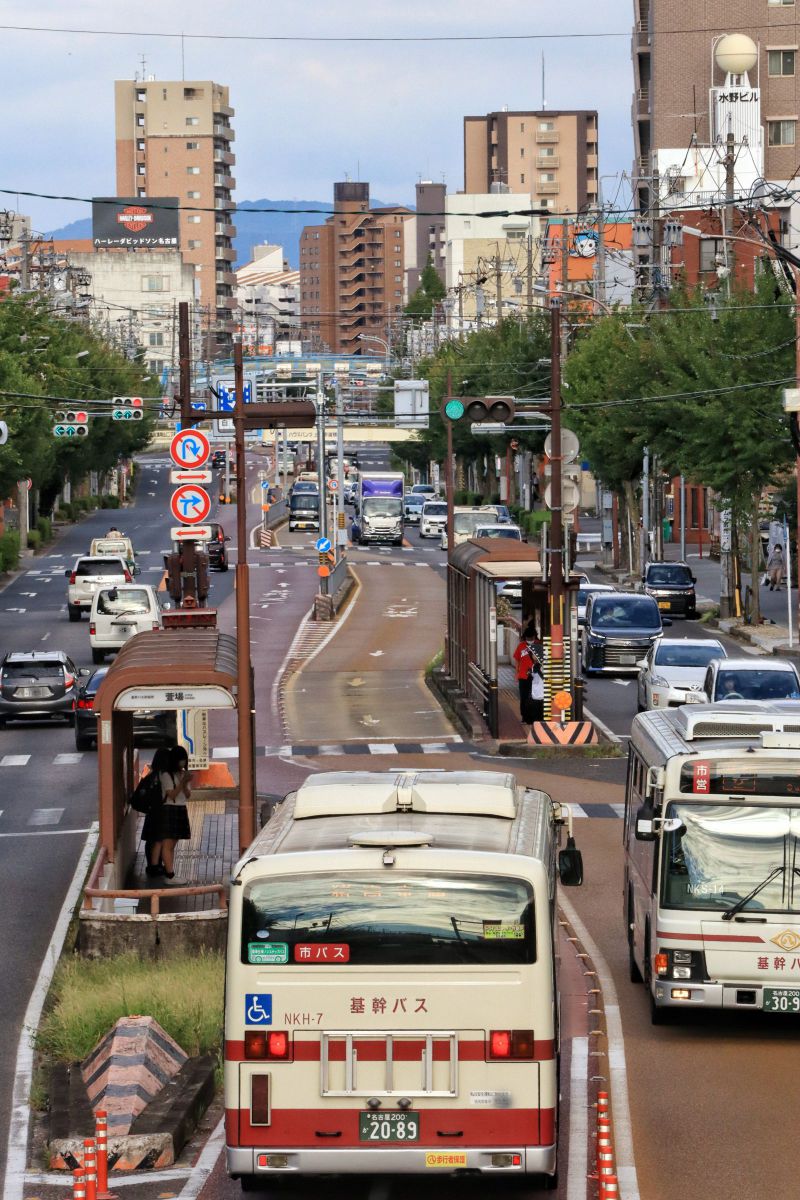 基幹バス 萱場停 GANREF