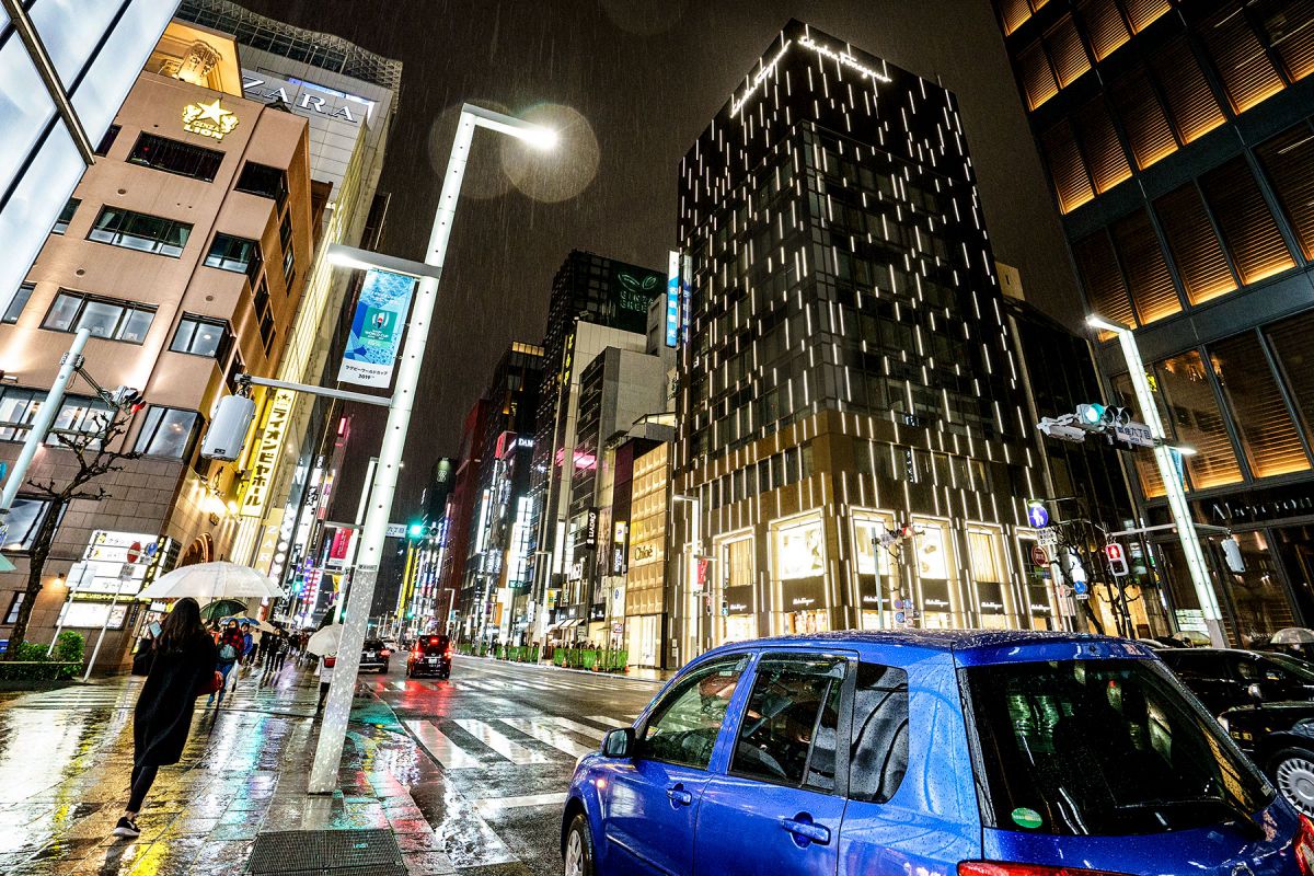 passing shower GANREF