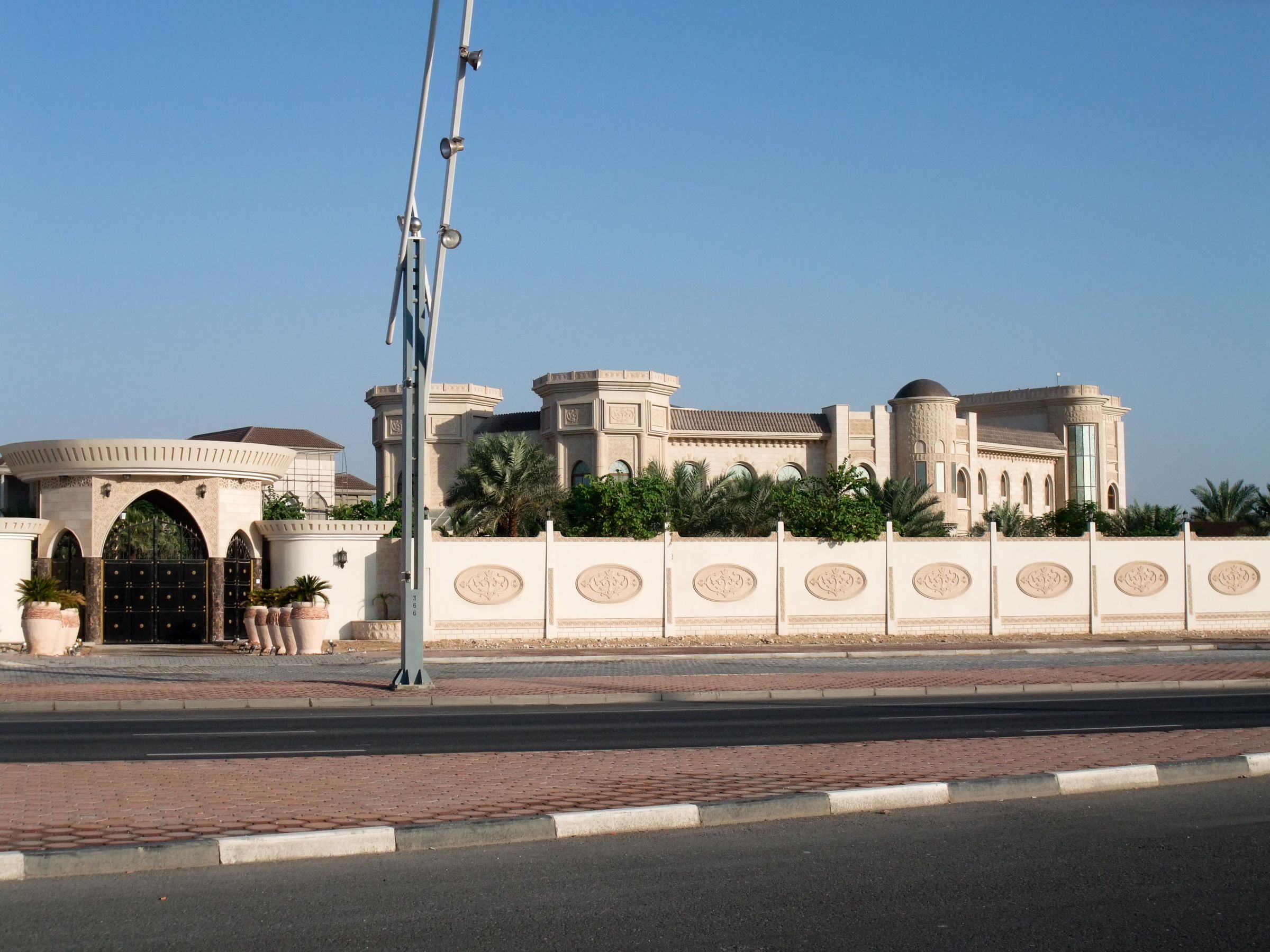 あるお金持ちの家 | GANREF