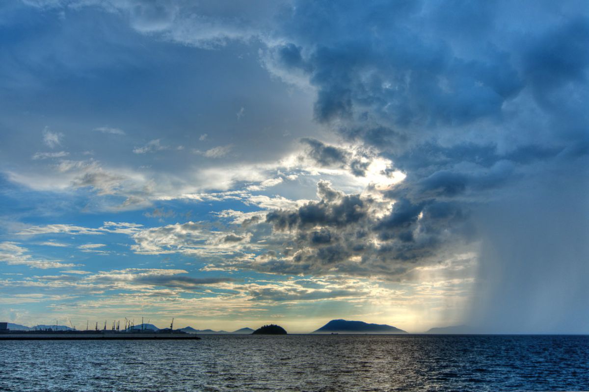 夕立 自然 風景 気象 天候 天気 Ganref 夕立 自然 風景 気象 天候 天気 Ganref