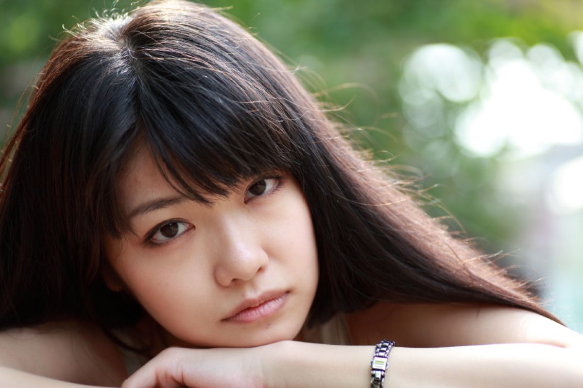 黒い瞳と髪 人物 女性 Ganref