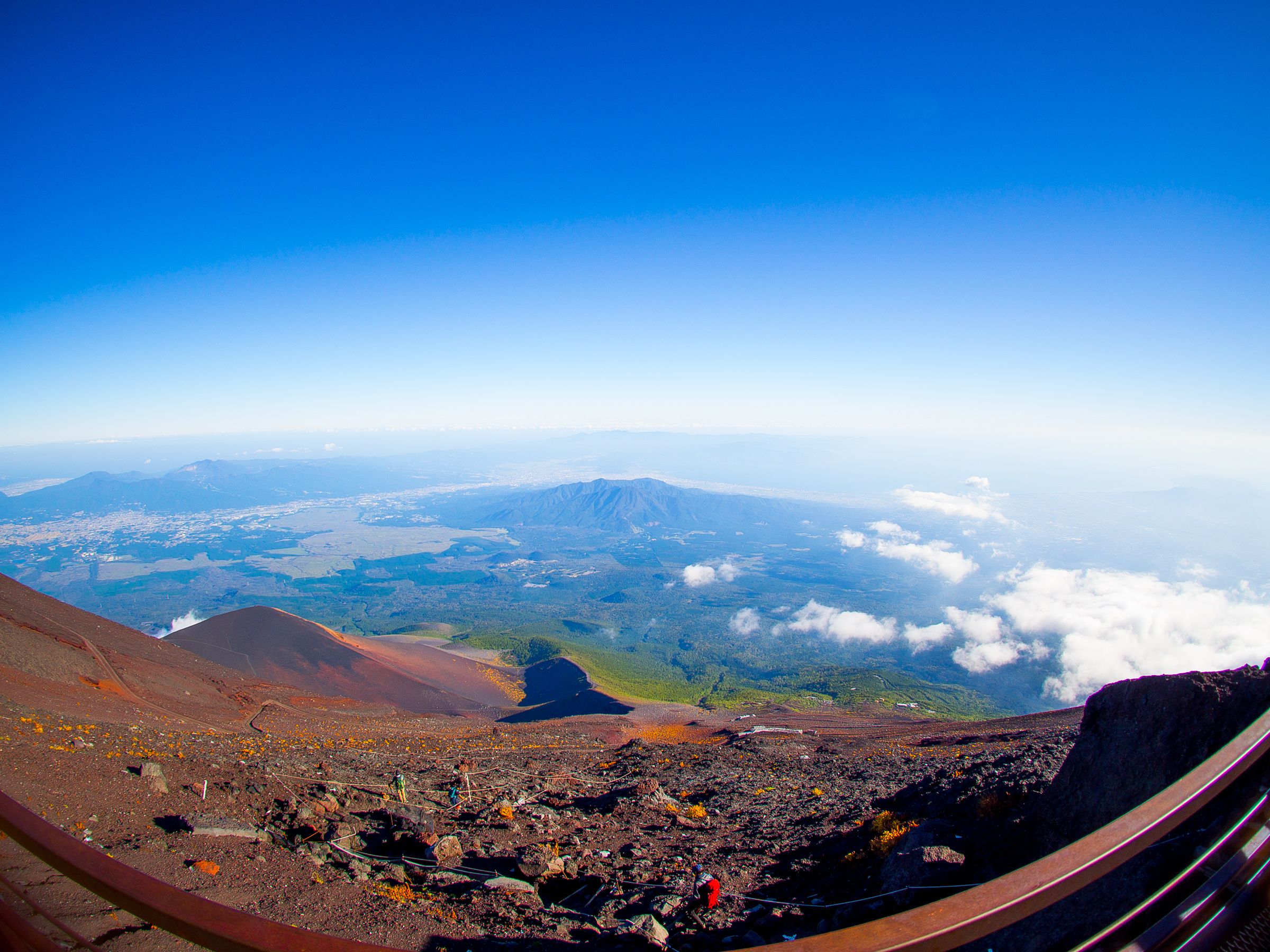 富士山八合目、標高3250mから見た下界 | GANREF